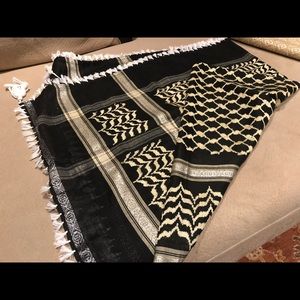 Keffiyeh scarf